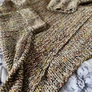 BOUTIQUE BRAND High Low Knit